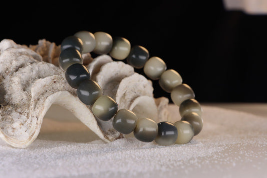 Why a Bodhi or Obsidian Bracelet Makes the Perfect Gift