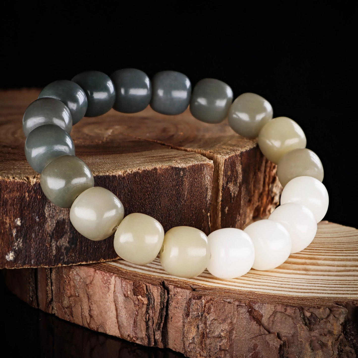 White to Dark Khaki Bodhi Bracelet